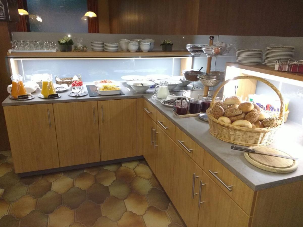 Landgasthof 'Zur Quelle' Wächtersbach Esterno foto